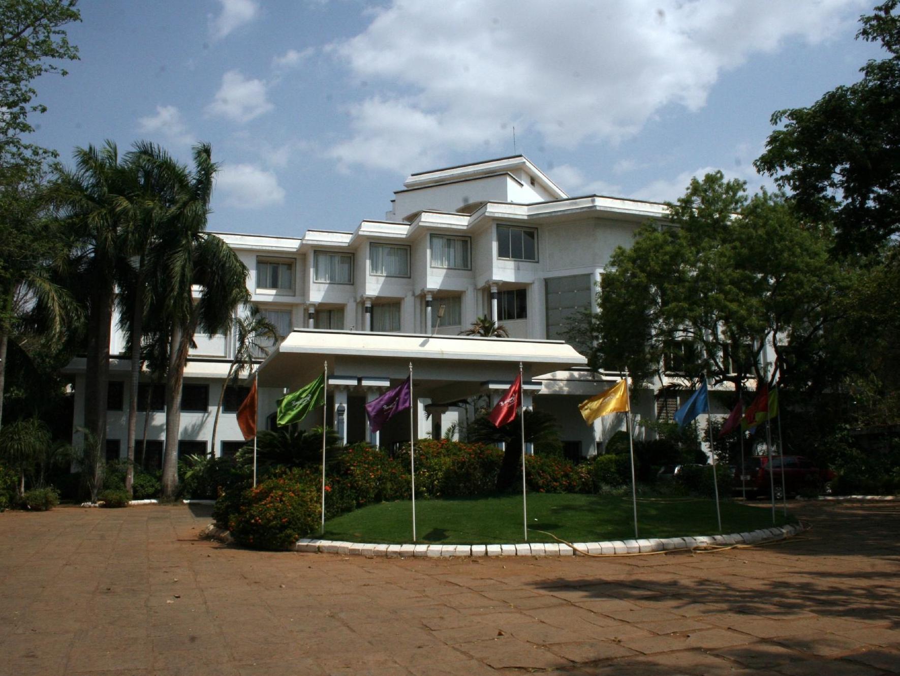 Sangam Hotel, Thanjavur Extérieur photo